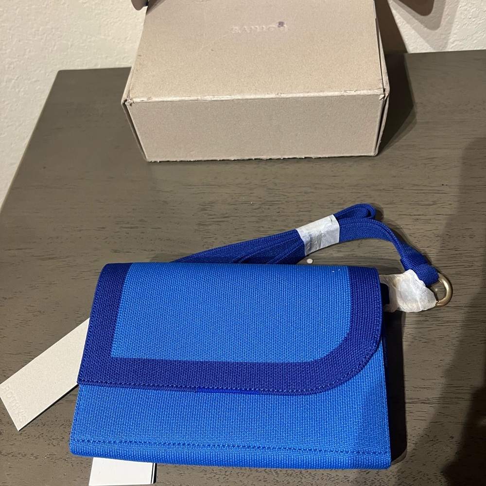 NWT Rothy’s lazuli belt bag